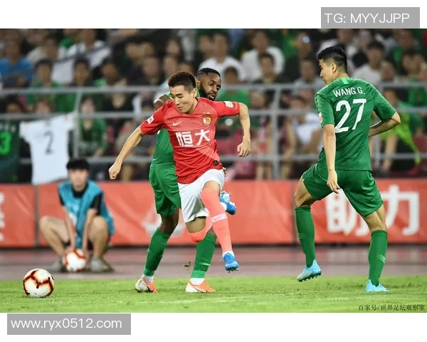 恒大与鹿岛激战正酣当前比分揭晓引发球迷热议 恒大与鹿岛激战正酣当前比分揭晓引发球迷热议