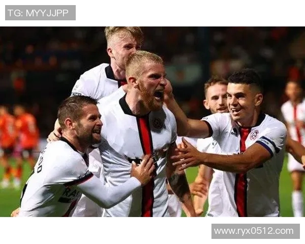 雷丁与谢菲尔德联的激烈对决谁能在赛场上笑到最后