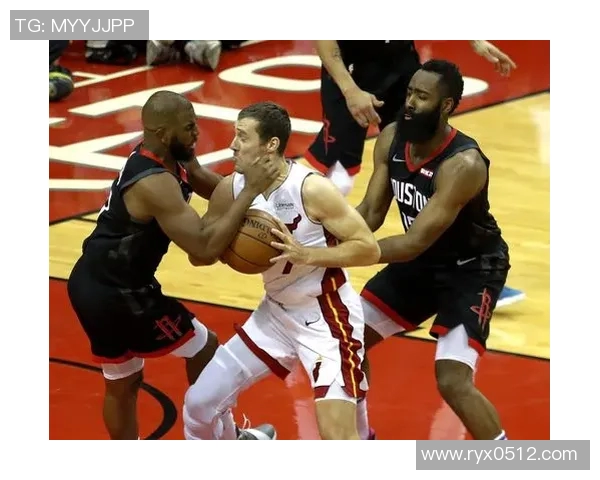 火箭队与勇士队激烈对决NBA篮球赛精彩瞬间回顾与分析