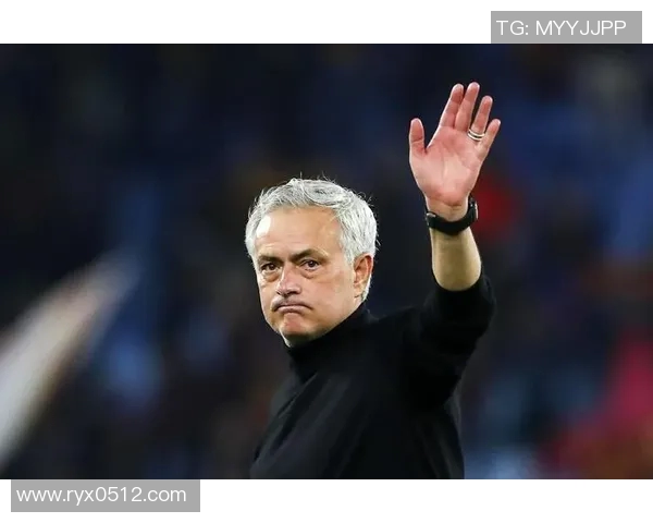 穆里尼奥再度发声：赞扬球员表现，誓言捧回冠军奖杯