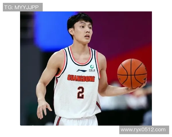 徐杰：从青涩新星到篮球场上的闪耀巨星的成长之路与未来展望