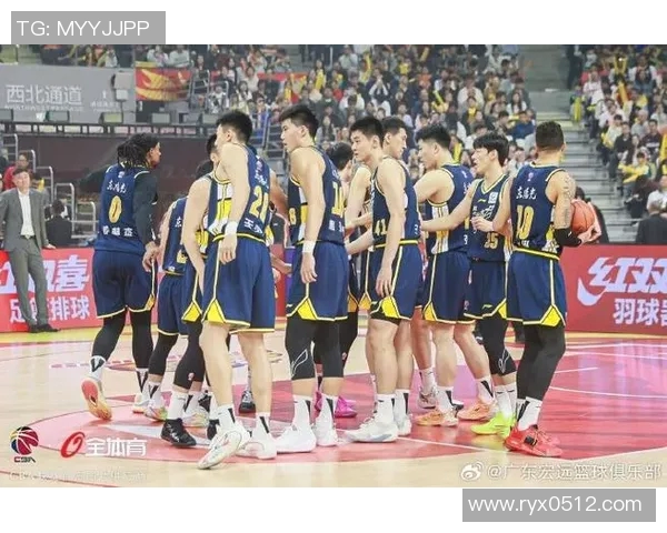 2013年CBA季后赛北京队对决广东队的精彩瞬间与赛后分析