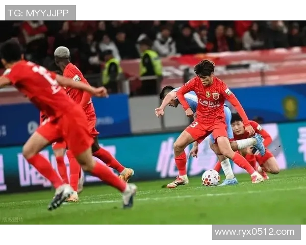 2010年申花与哄队激战回顾：一场难忘的足球盛宴与激情对决